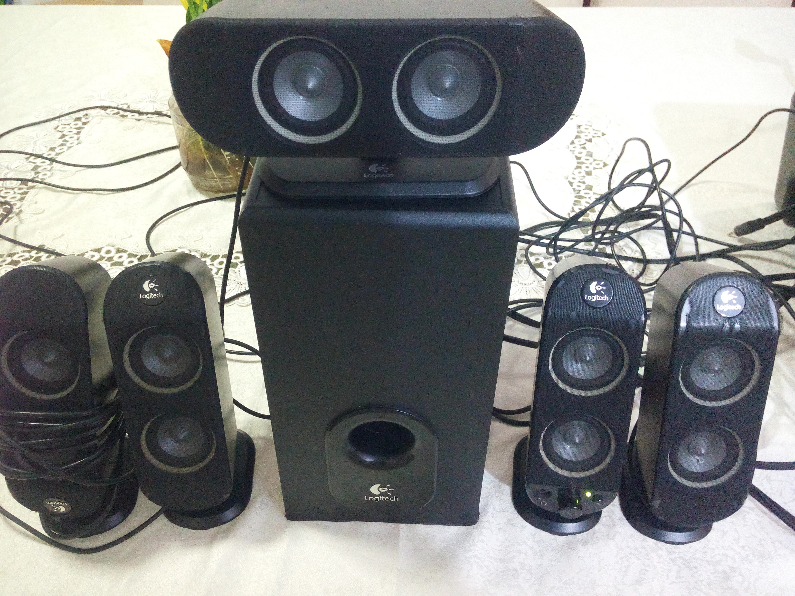 Sistema de Som para sala (Marca Logitech)